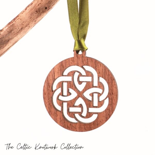 Solomon's Knot Hanging Decoration