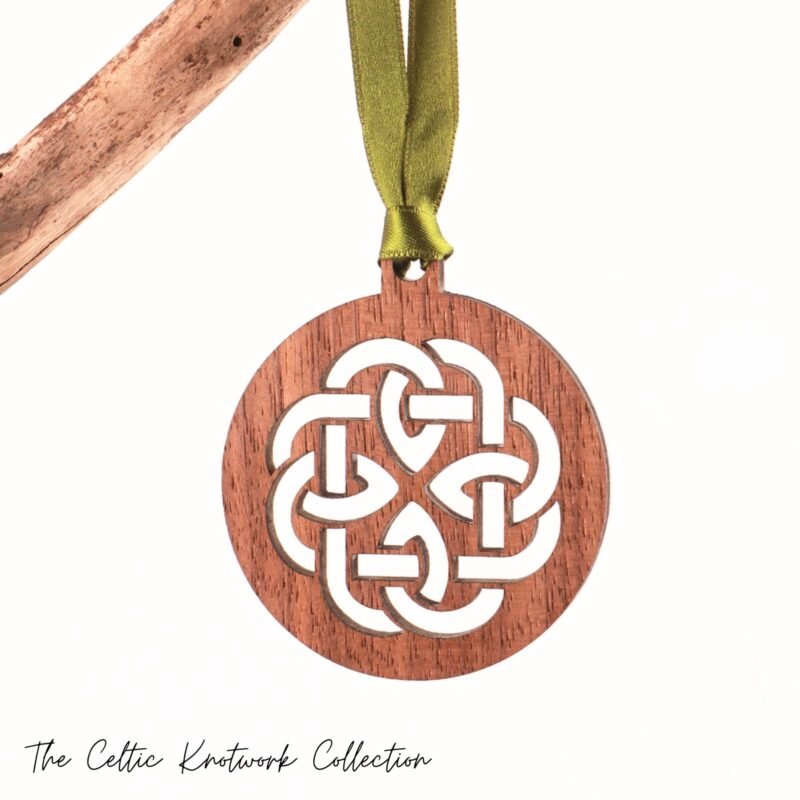 Solomon’s Knot Hanging Decoration