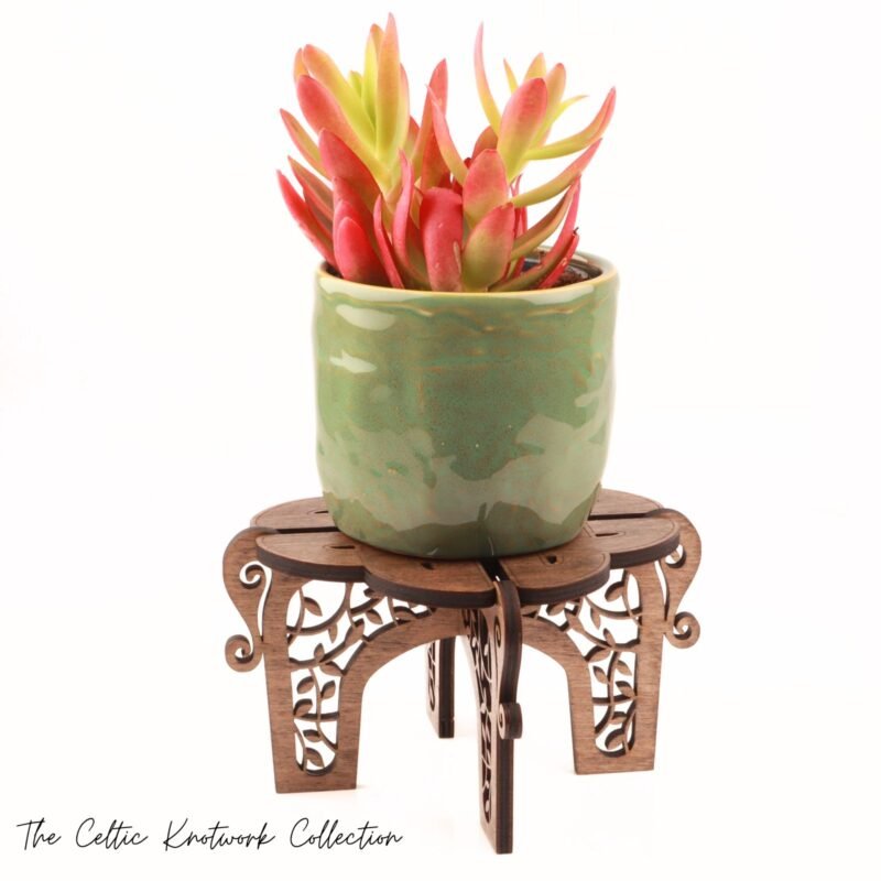 The Dara Knot Pot Stand